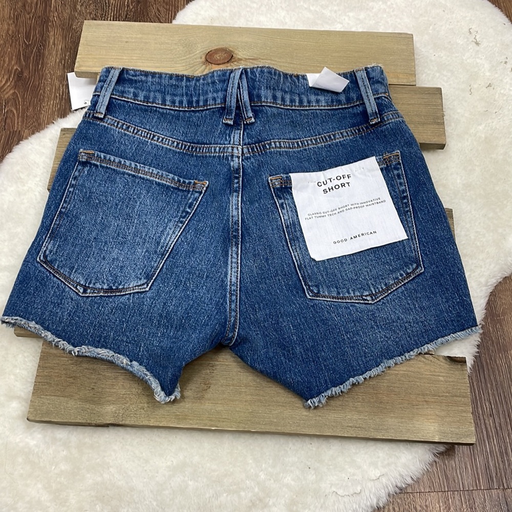 Good American NWT The Cut-Off Fold Over Waist Shorts - Picture 7 of 8
